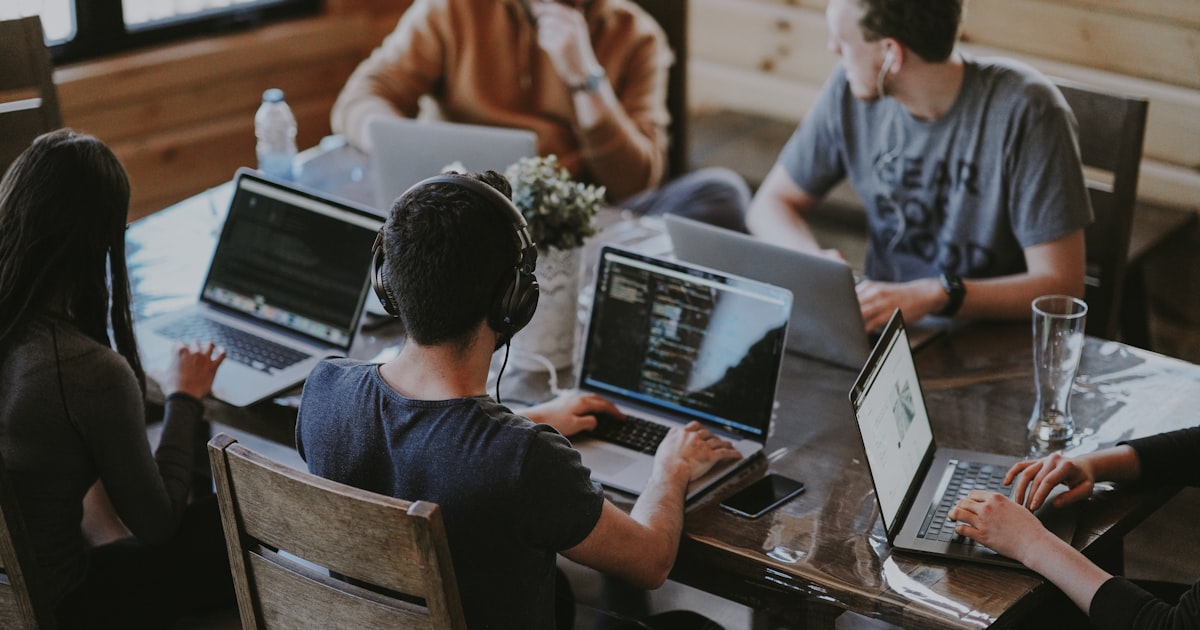 IT Stack at 10, 50, and 100 Employees: How Your Tools Should Evolve